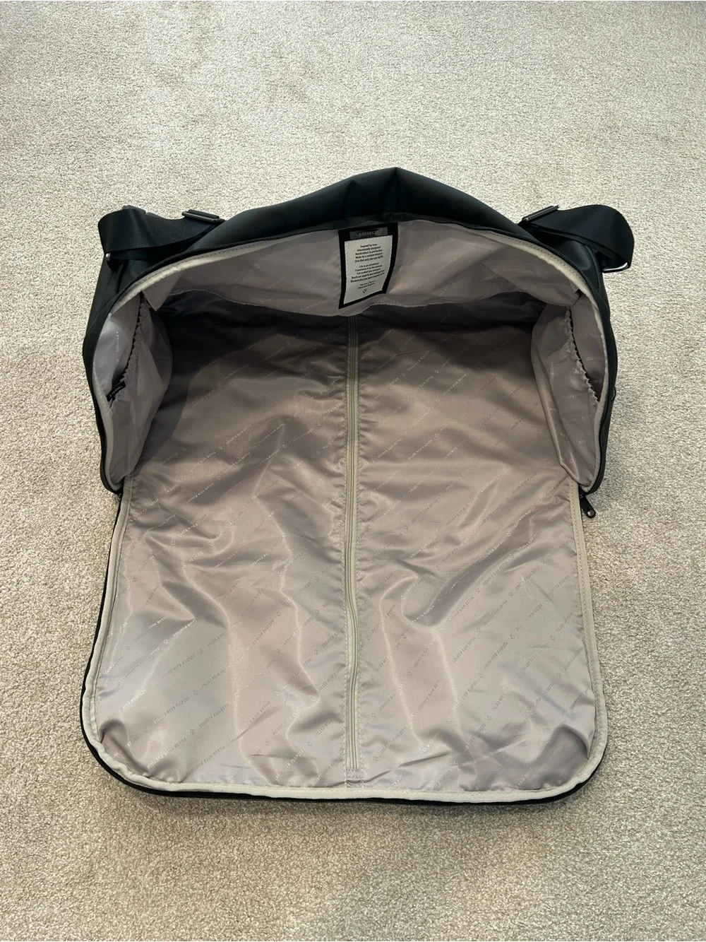 Vessel Signature Garment Duffel - NWOT